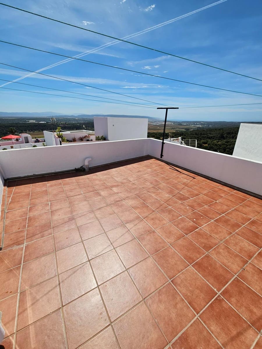 2 bedroom Townhouse for sale in Vejer de la Frontera - € 157,500 (Ref: 7650633)