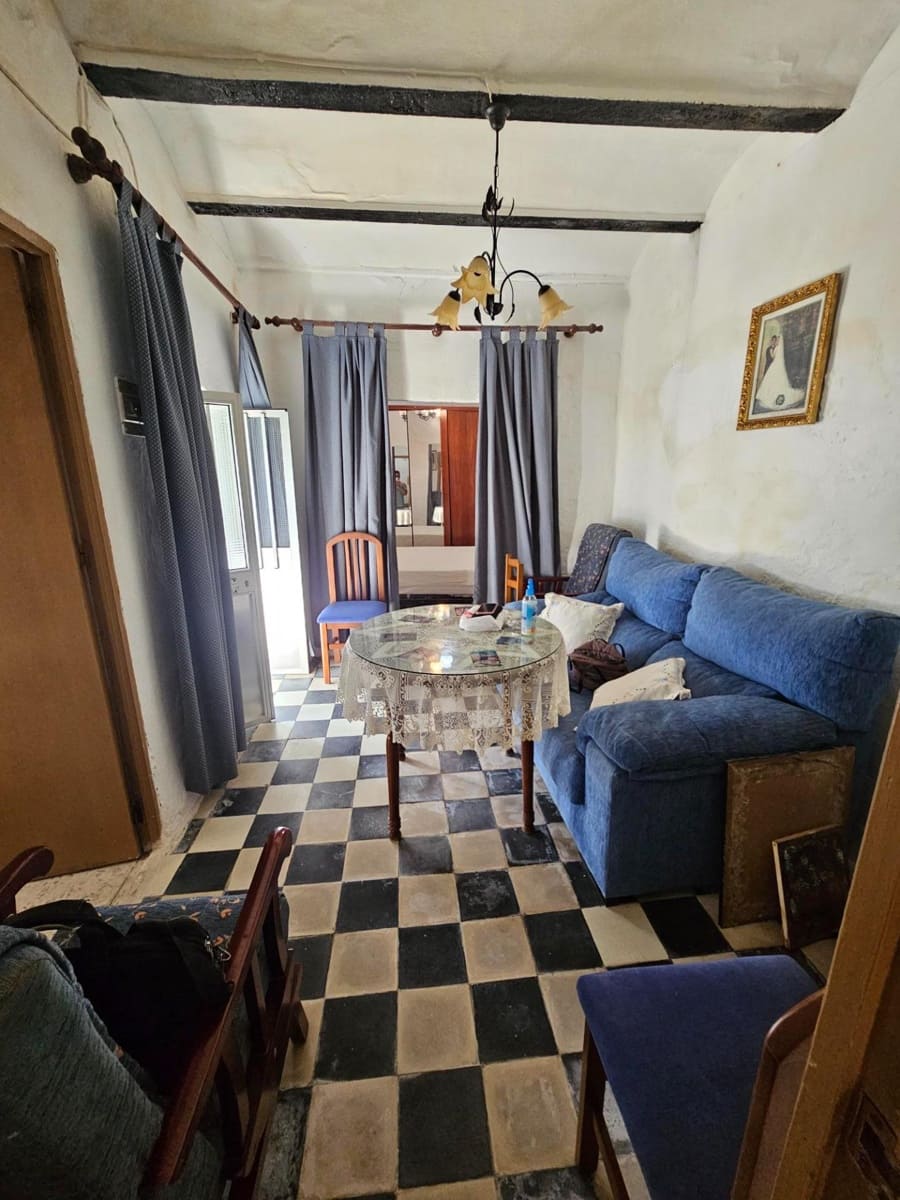 2 bedroom Apartment for sale in Vejer de la Frontera - € 160,000 (Ref: 7706490)