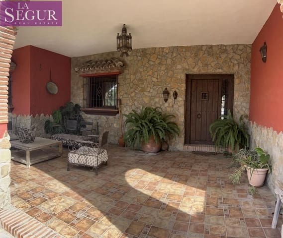 4 soveværelse Finca/Landehus til salg i Vejer de la Frontera med swimmingpool - € 495.000 (Ref: 7784352)