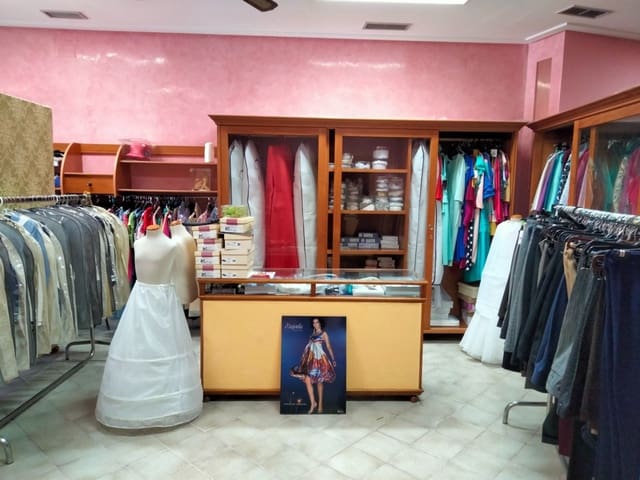 3 slaapkamer Commercieel te huur in Medina-Sidonia - € 600 (Ref: 7793488)