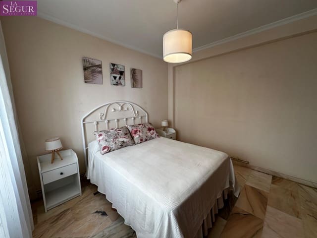 3 bedroom Flat for rent in Cádiz city - € 1,500 (Ref: 8226536)