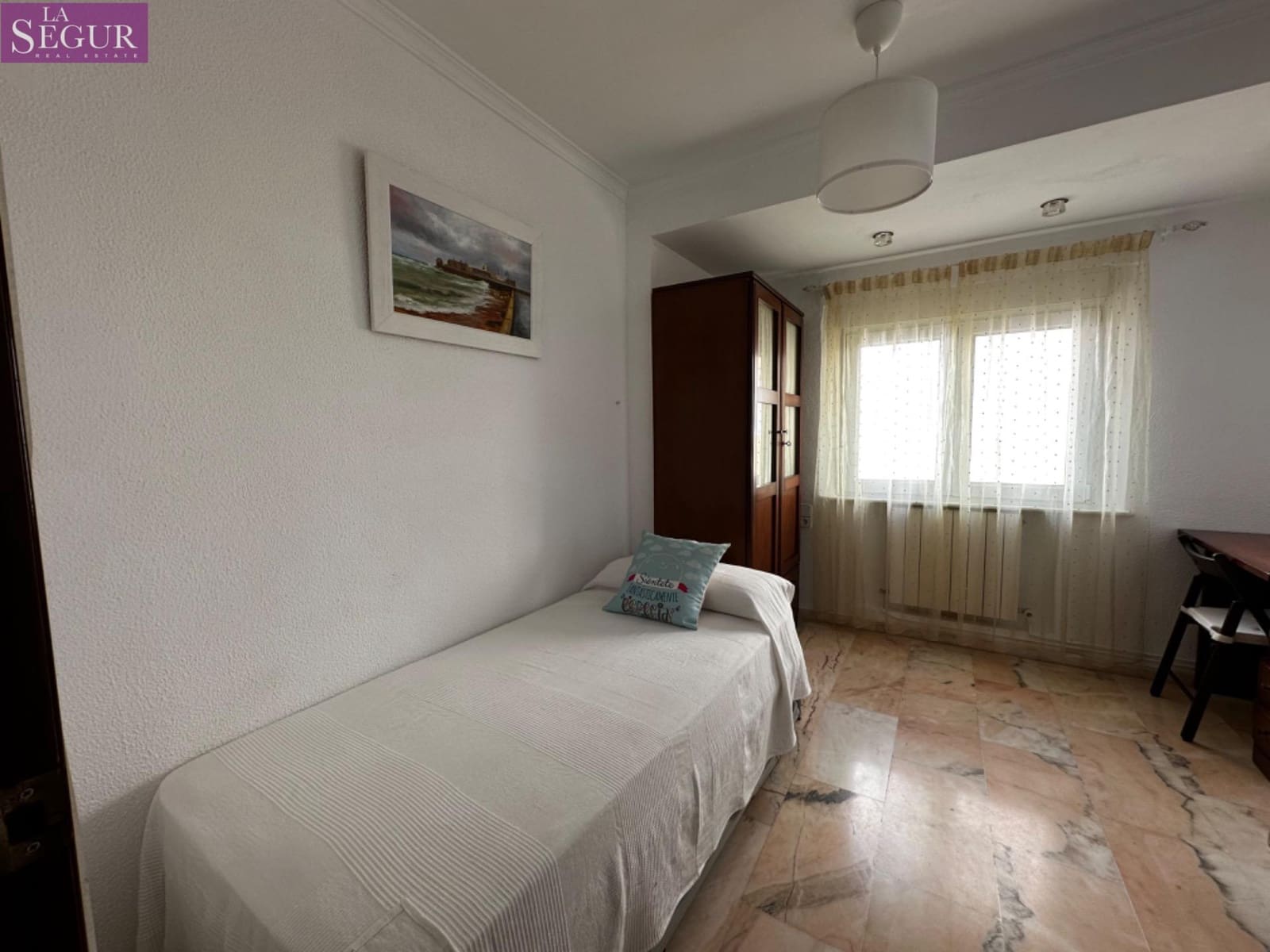 3 bedroom Flat for rent in Cadiz city - € 1,500 (Ref: 8226536)