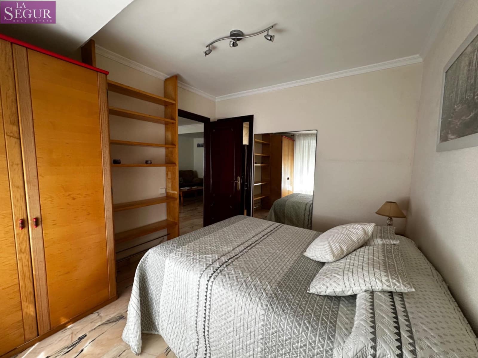 3 bedroom Flat for rent in Cadiz city - € 1,500 (Ref: 8226536)