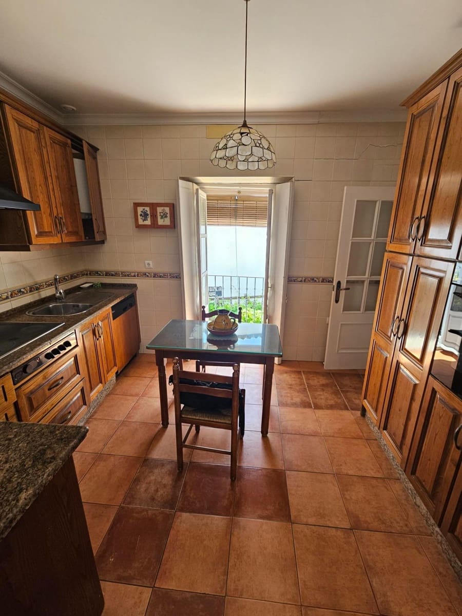 7 bedroom Townhouse for sale in Vejer de la Frontera - € 490,000 (Ref: 8319241)