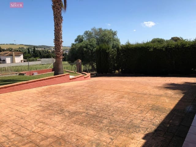 5 soveværelse Villa til salg i Conil de la Frontera med garage - € 368.000 (Ref: 8324828)