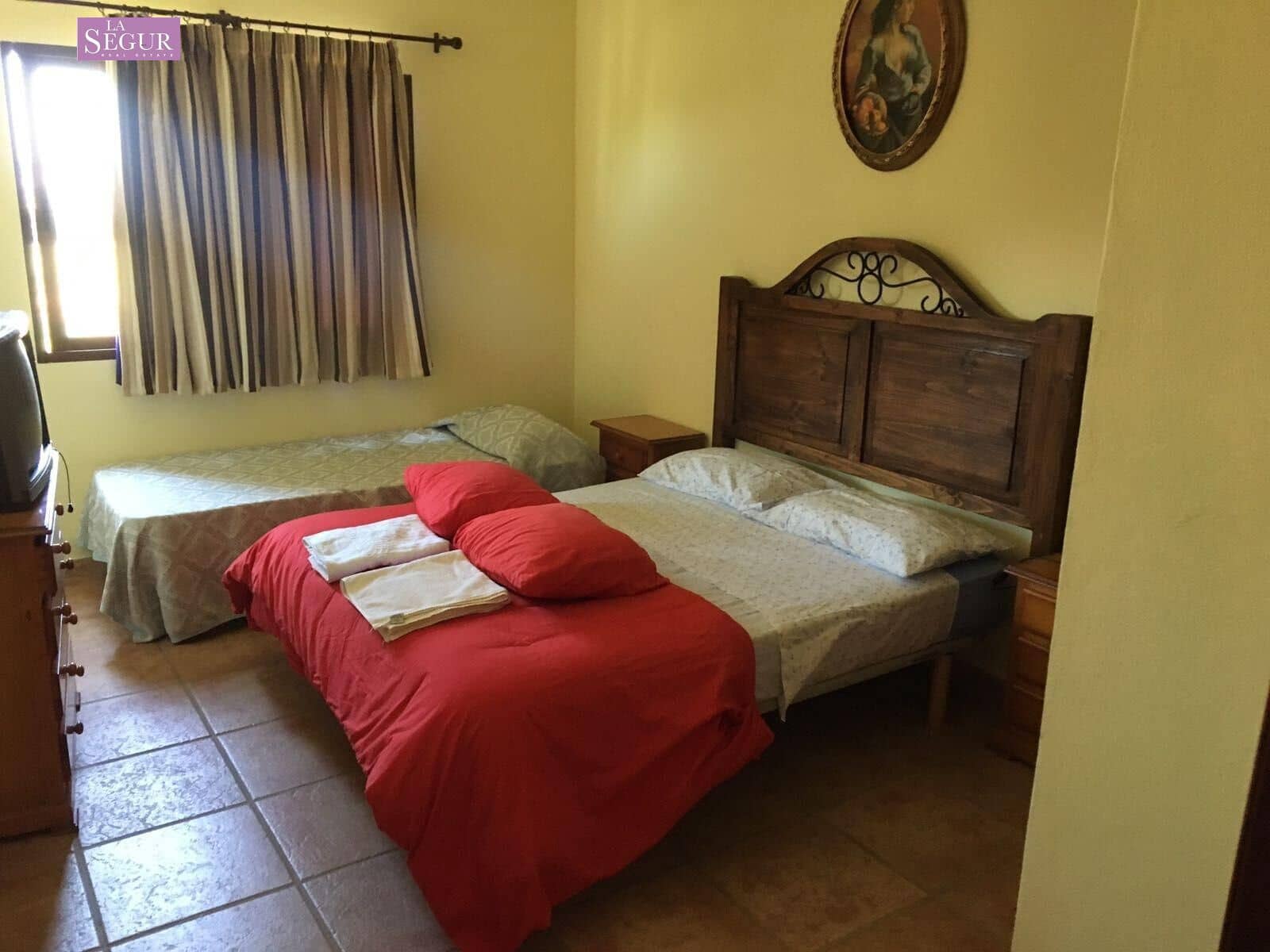 5 soveværelse Villa til salg i Conil de la Frontera med garage - € 368.000 (Ref: 8324828)