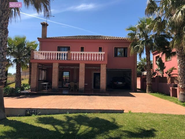 5 soveværelse Villa til salg i Conil de la Frontera med garage - € 368.000 (Ref: 8324828)