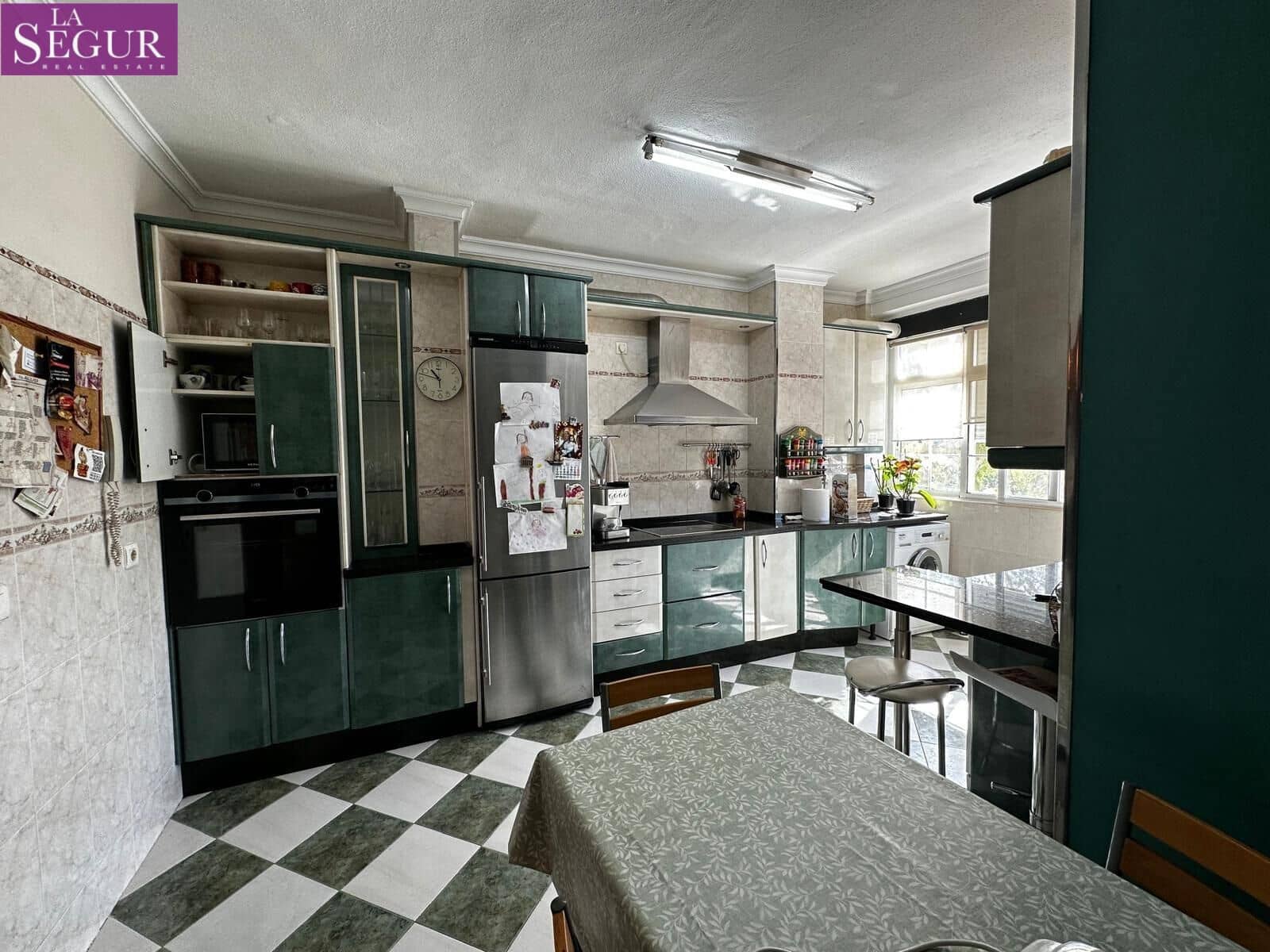 3 soverom Leilighet til salgs i Cadiz by med garasje - € 650 000 (Ref: 8333957)