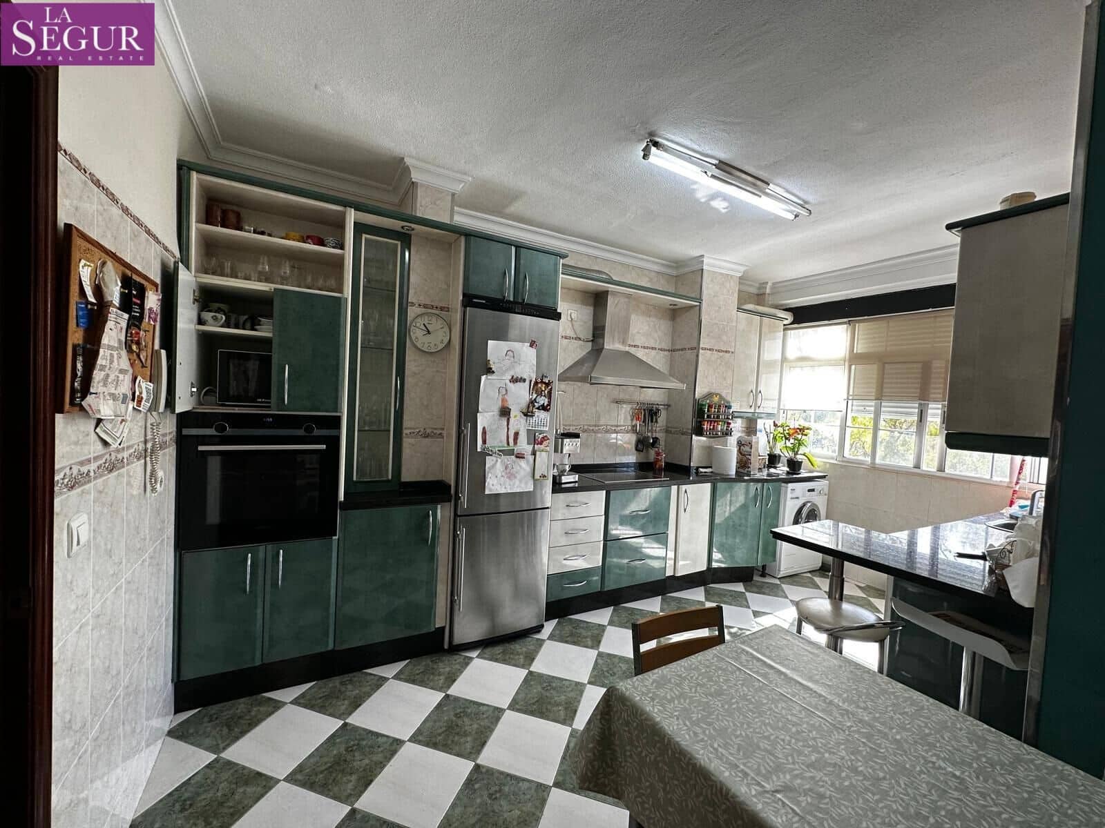 3 soverom Leilighet til salgs i Cadiz by med garasje - € 650 000 (Ref: 8333957)