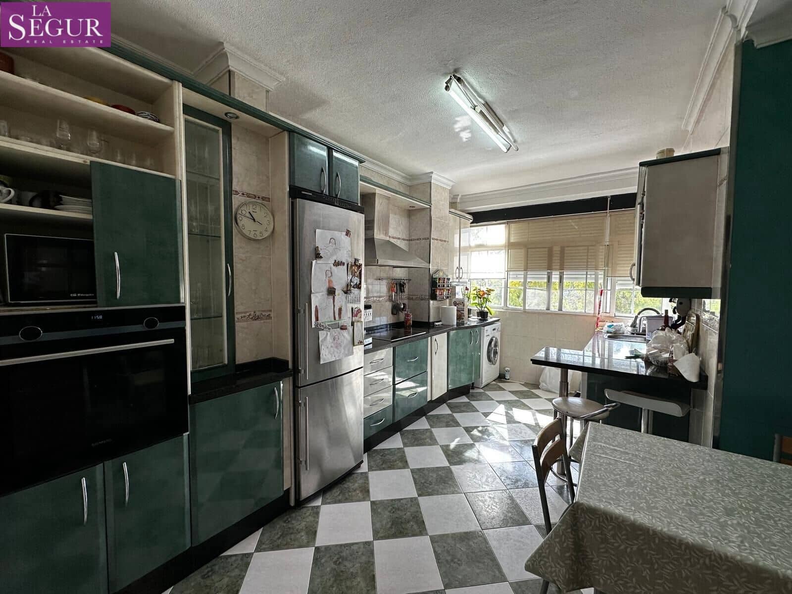 3 soverom Leilighet til salgs i Cadiz by med garasje - € 650 000 (Ref: 8333957)