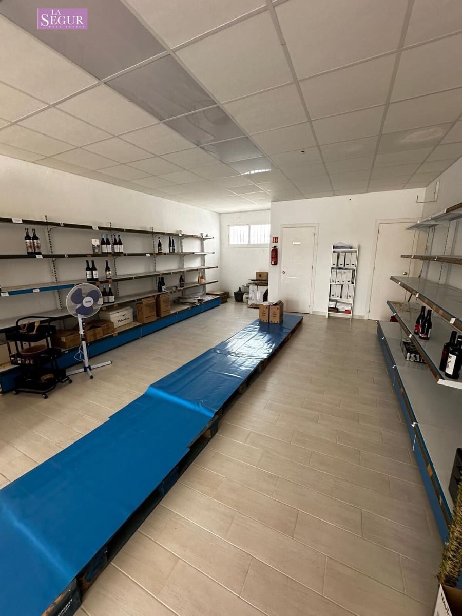 8 soveværelse Rækkehus til salg i Conil de la Frontera - € 292.000 (Ref: 8366474)