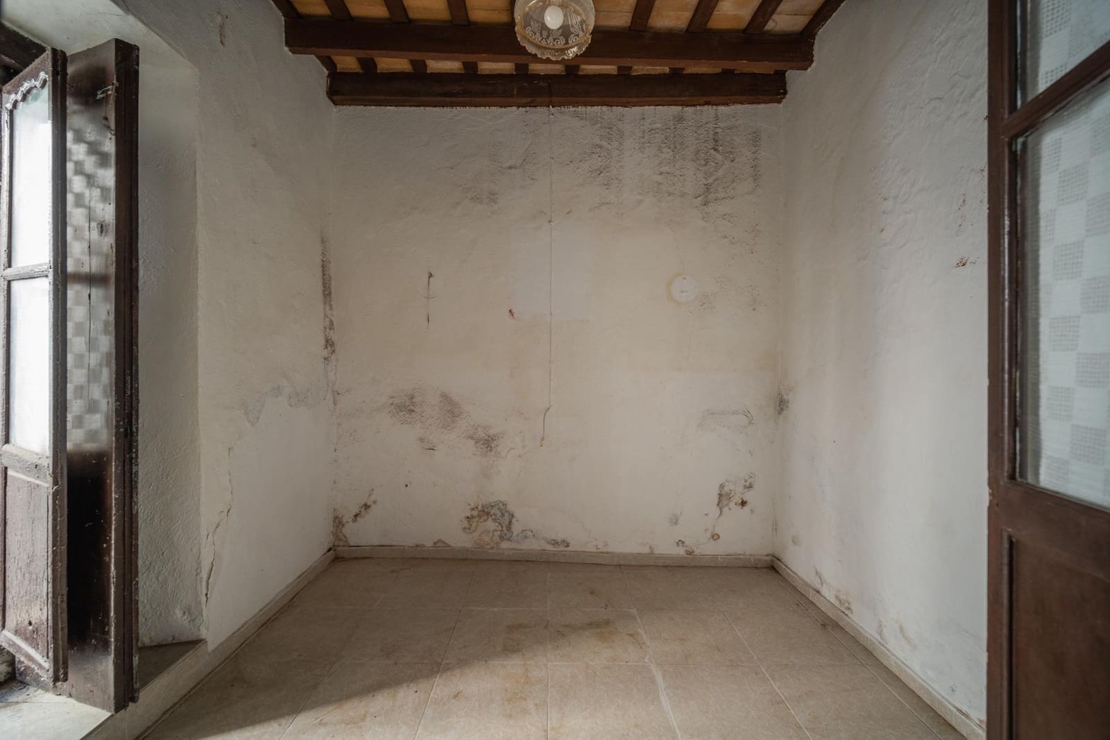 6 bedroom Villa for sale in Vejer de la Frontera - € 320,000 (Ref: 8435133)