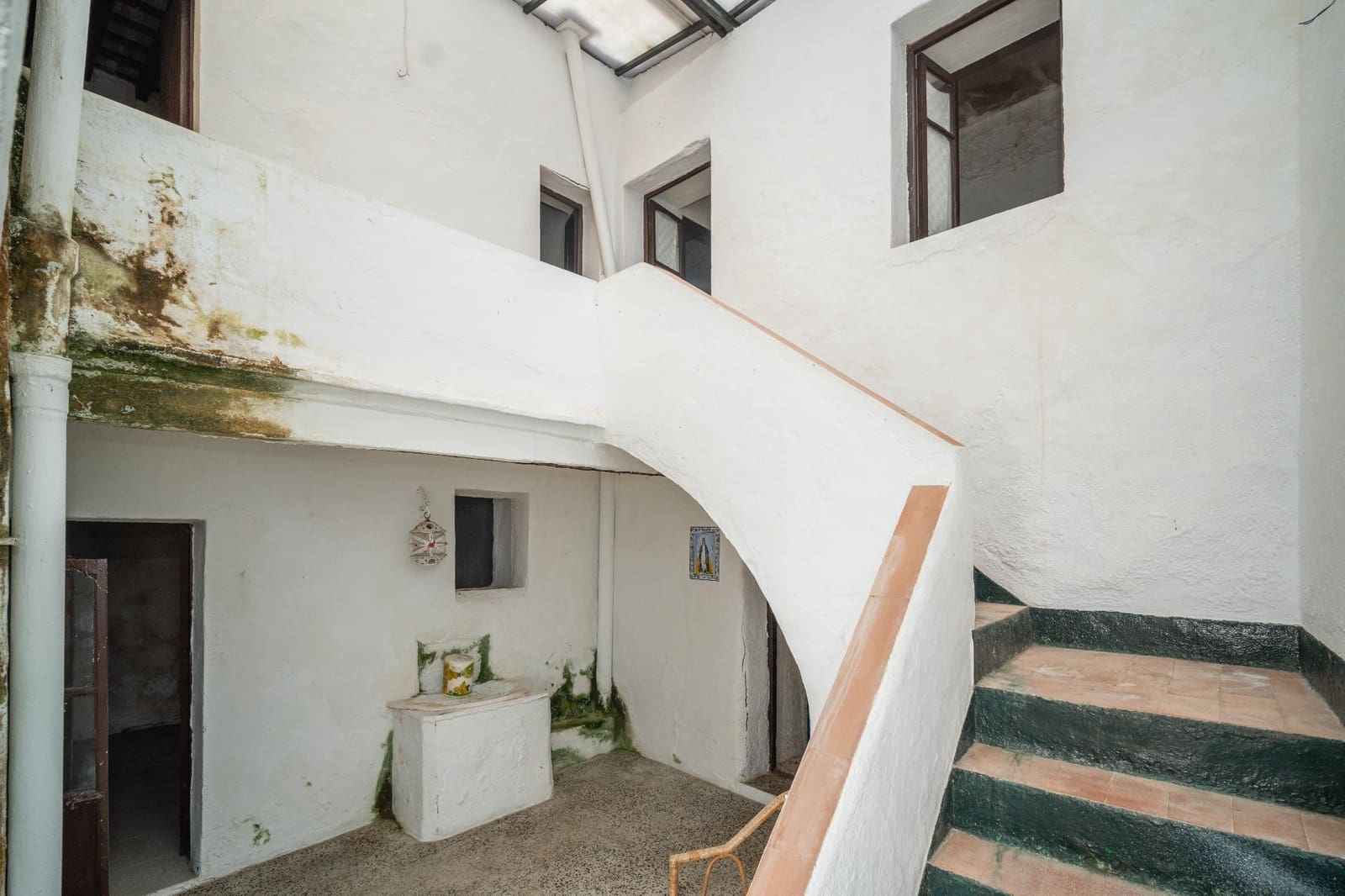 6 bedroom Villa for sale in Vejer de la Frontera - € 320,000 (Ref: 8435133)