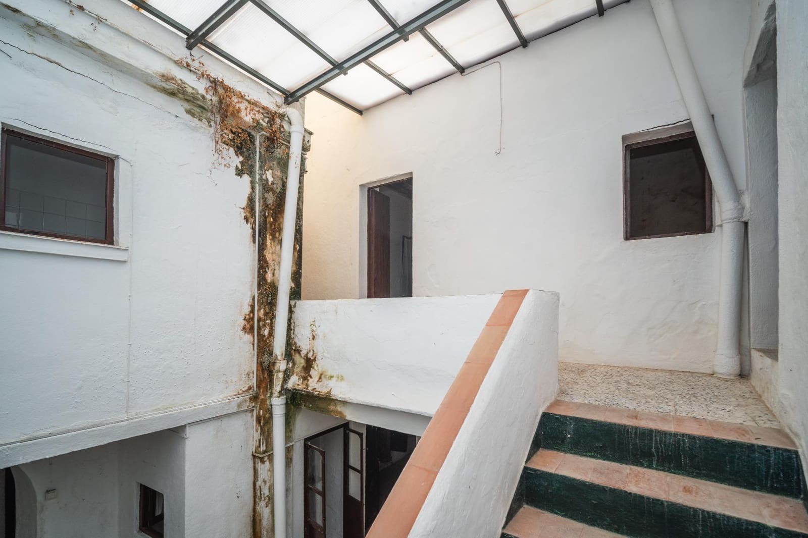 6 bedroom Villa for sale in Vejer de la Frontera - € 320,000 (Ref: 8435133)