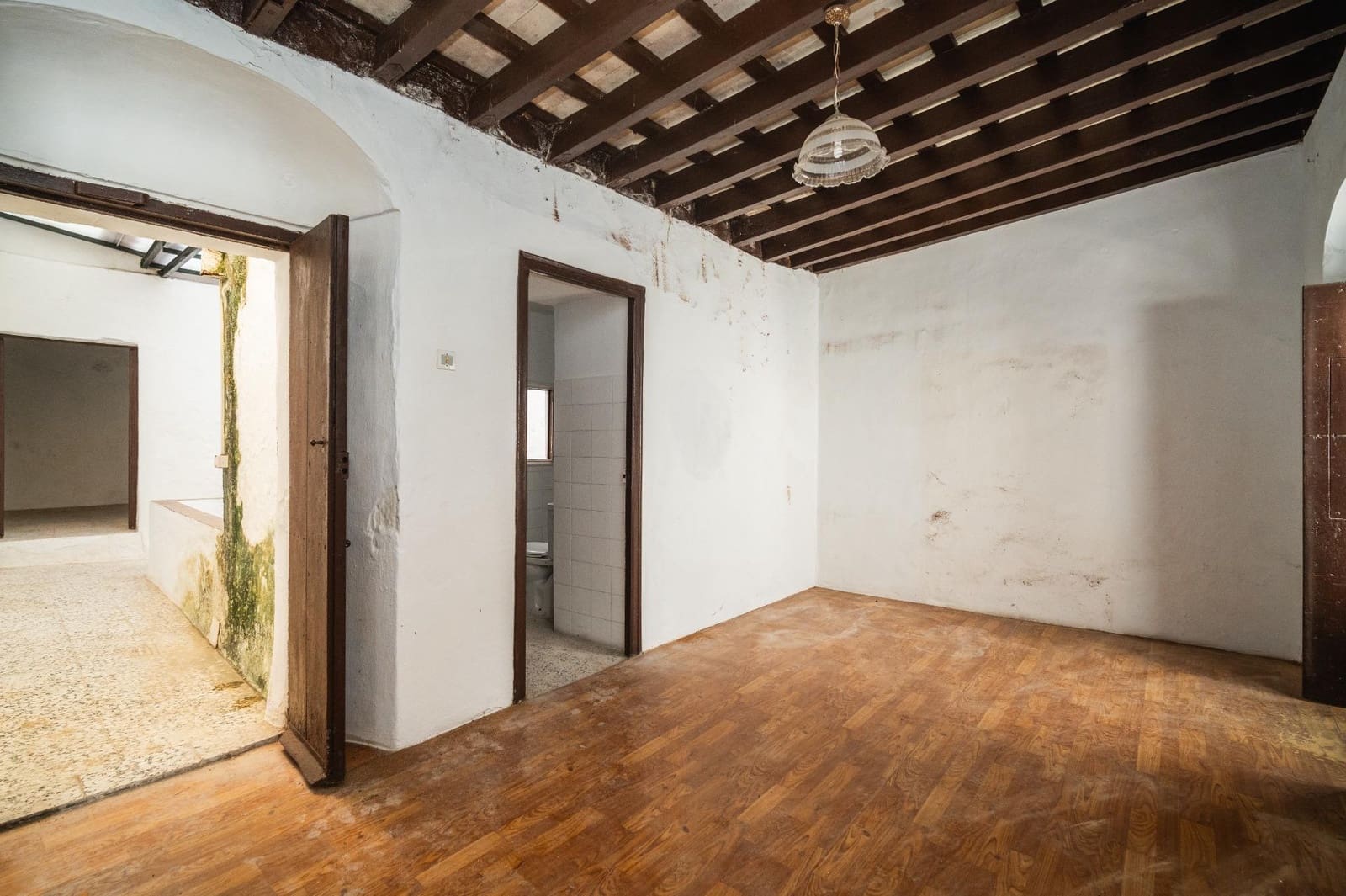 6 bedroom Villa for sale in Vejer de la Frontera - € 320,000 (Ref: 8435133)