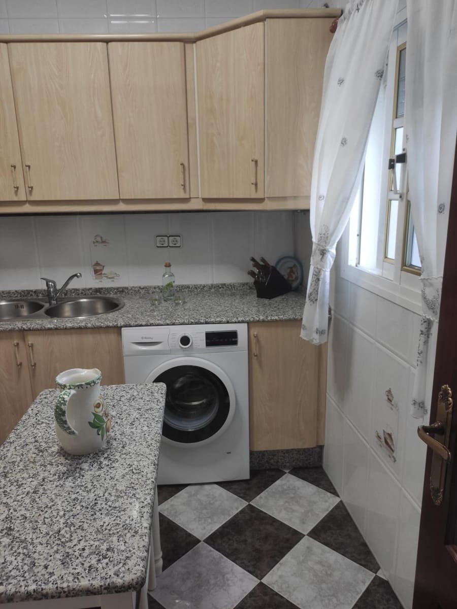 3 soveværelse Villa til salg i Paterna de Rivera - € 130.000 (Ref: 8504372)