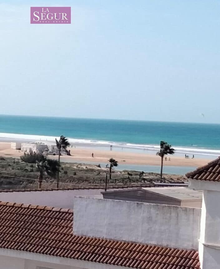 5 bedroom Townhouse for sale in Conil de la Frontera - € 300,000 (Ref: 8518653)