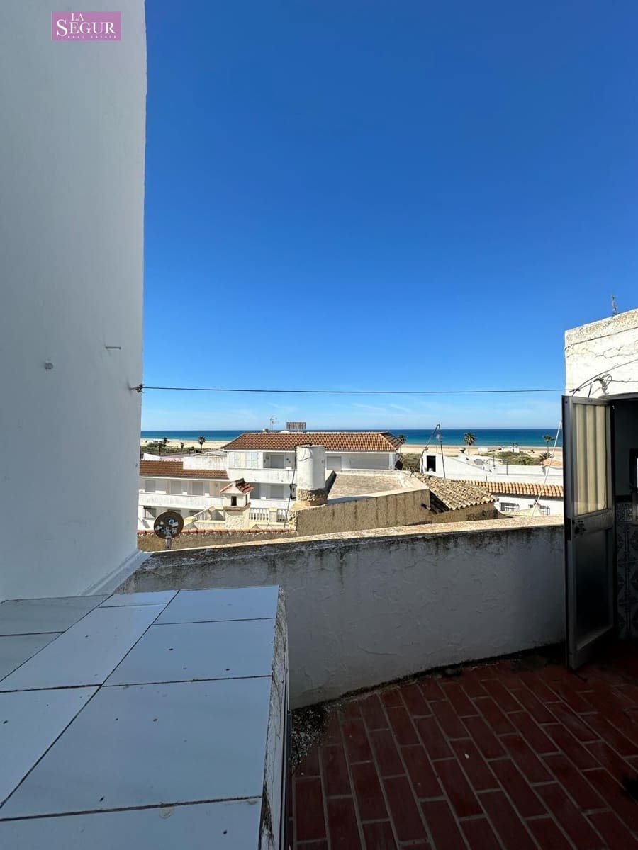 5 bedroom Townhouse for sale in Conil de la Frontera - € 300,000 (Ref: 8518653)