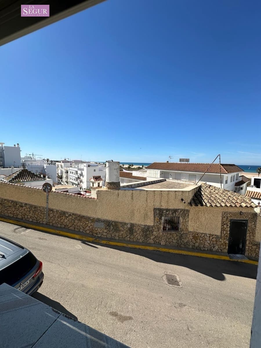 5 bedroom Townhouse for sale in Conil de la Frontera - € 300,000 (Ref: 8518653)