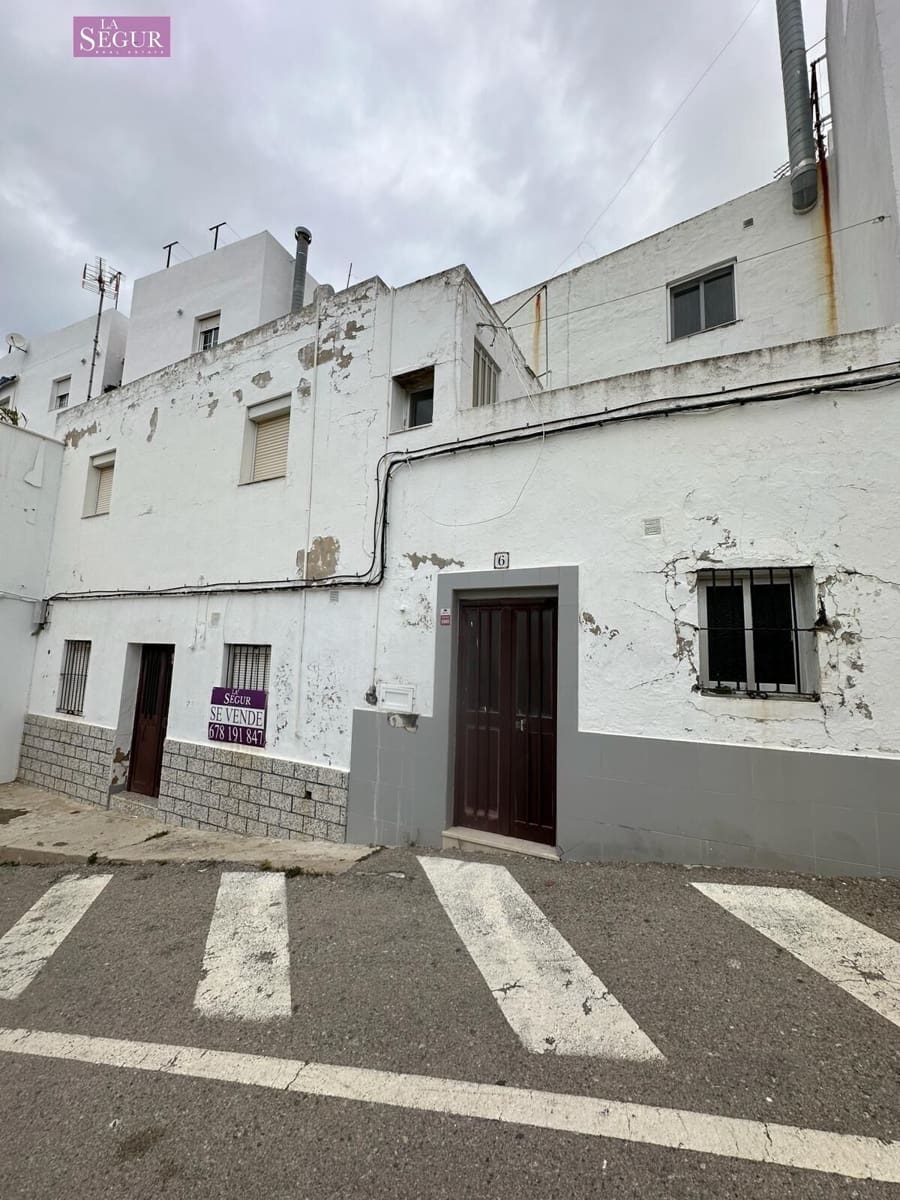 5 bedroom Townhouse for sale in Conil de la Frontera - € 300,000 (Ref: 8518653)