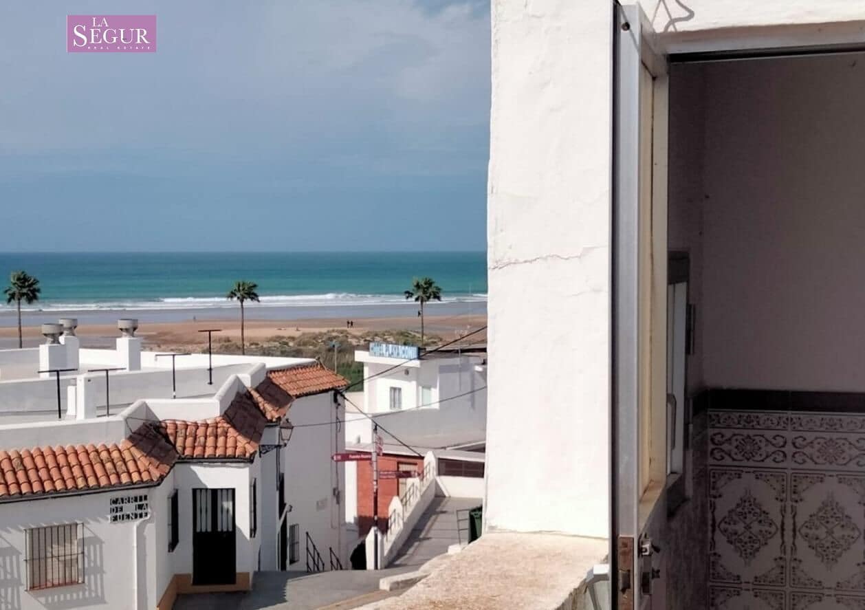 5 bedroom Townhouse for sale in Conil de la Frontera - € 300,000 (Ref: 8518653)