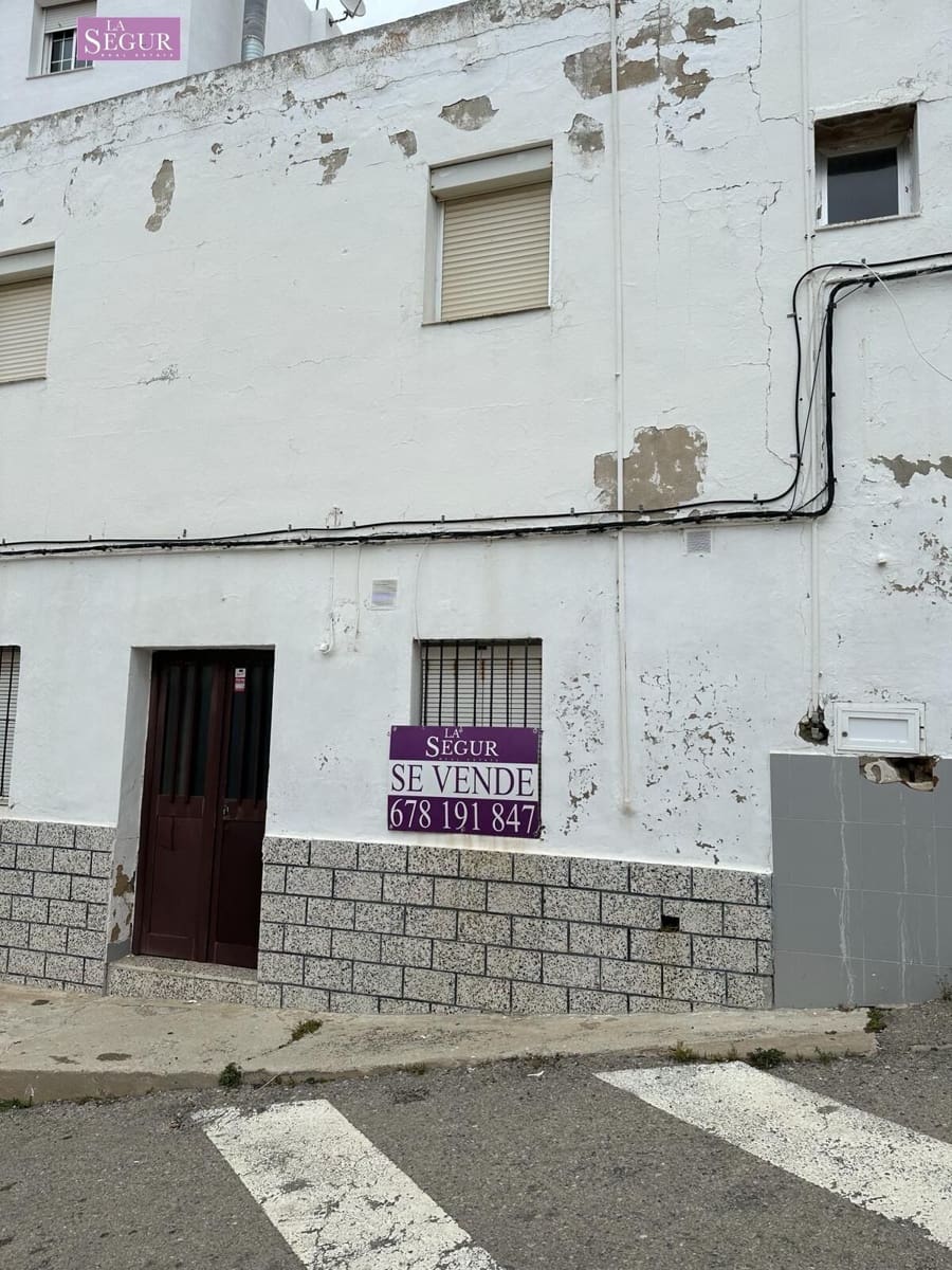 5 bedroom Townhouse for sale in Conil de la Frontera - € 300,000 (Ref: 8518653)