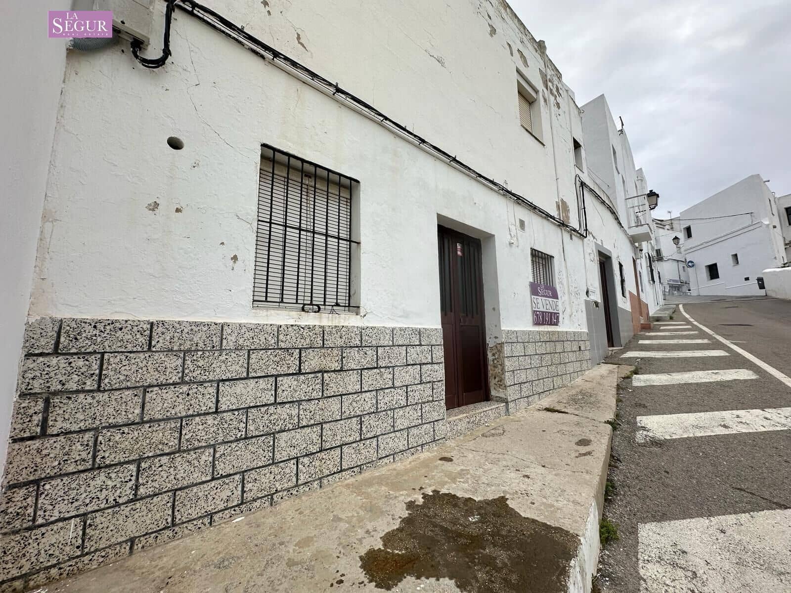 5 bedroom Townhouse for sale in Conil de la Frontera - € 300,000 (Ref: 8518653)