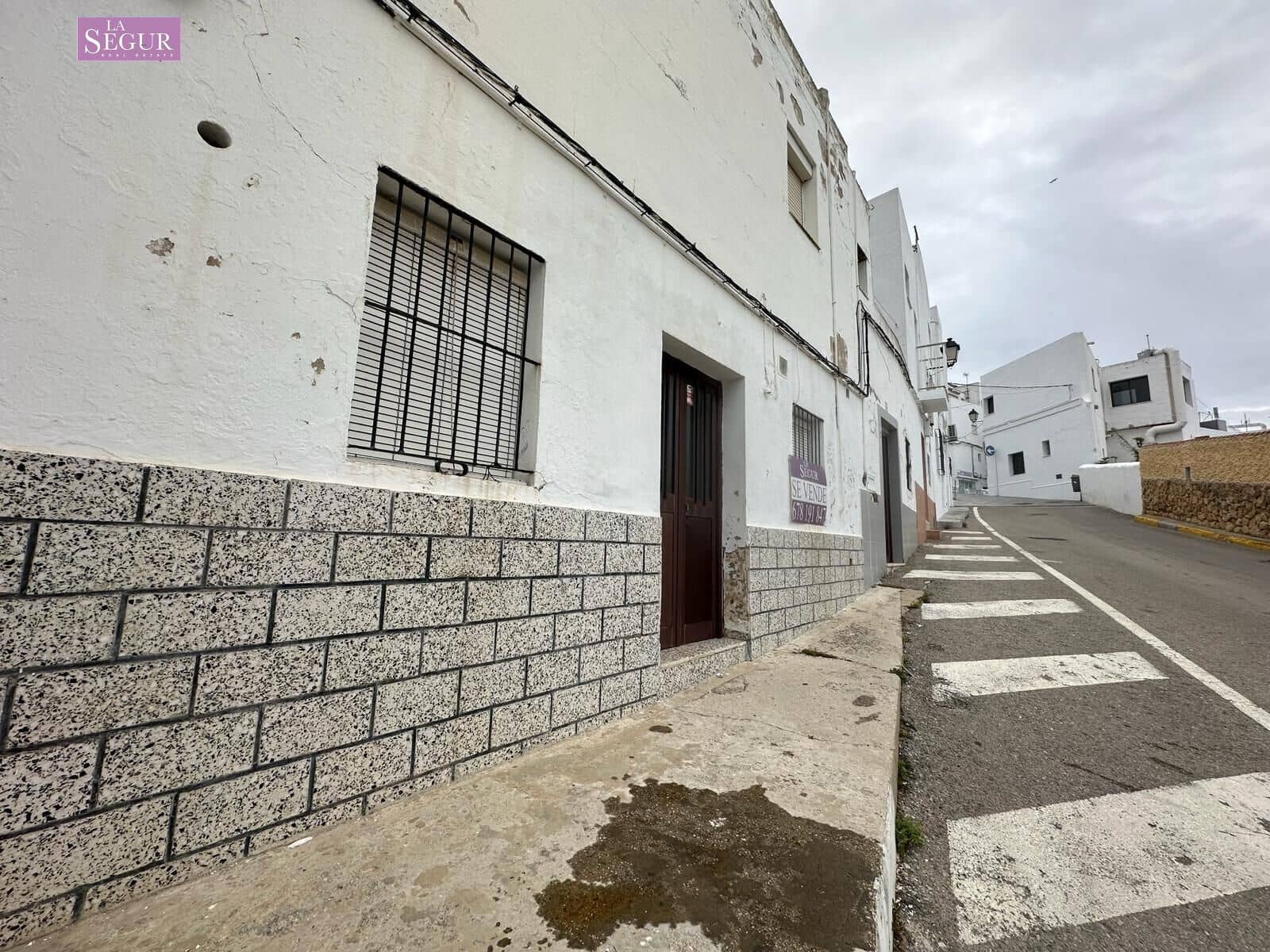 5 bedroom Townhouse for sale in Conil de la Frontera - € 300,000 (Ref: 8518653)