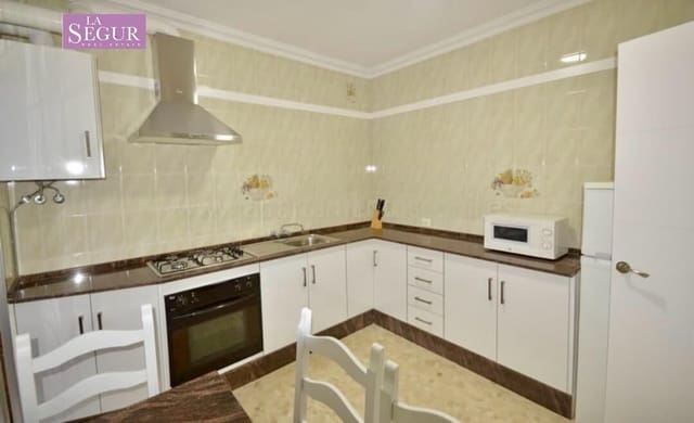 11 soveværelse Byhus til salg i Conil de la Frontera - € 850.000 (Ref: 8518654)