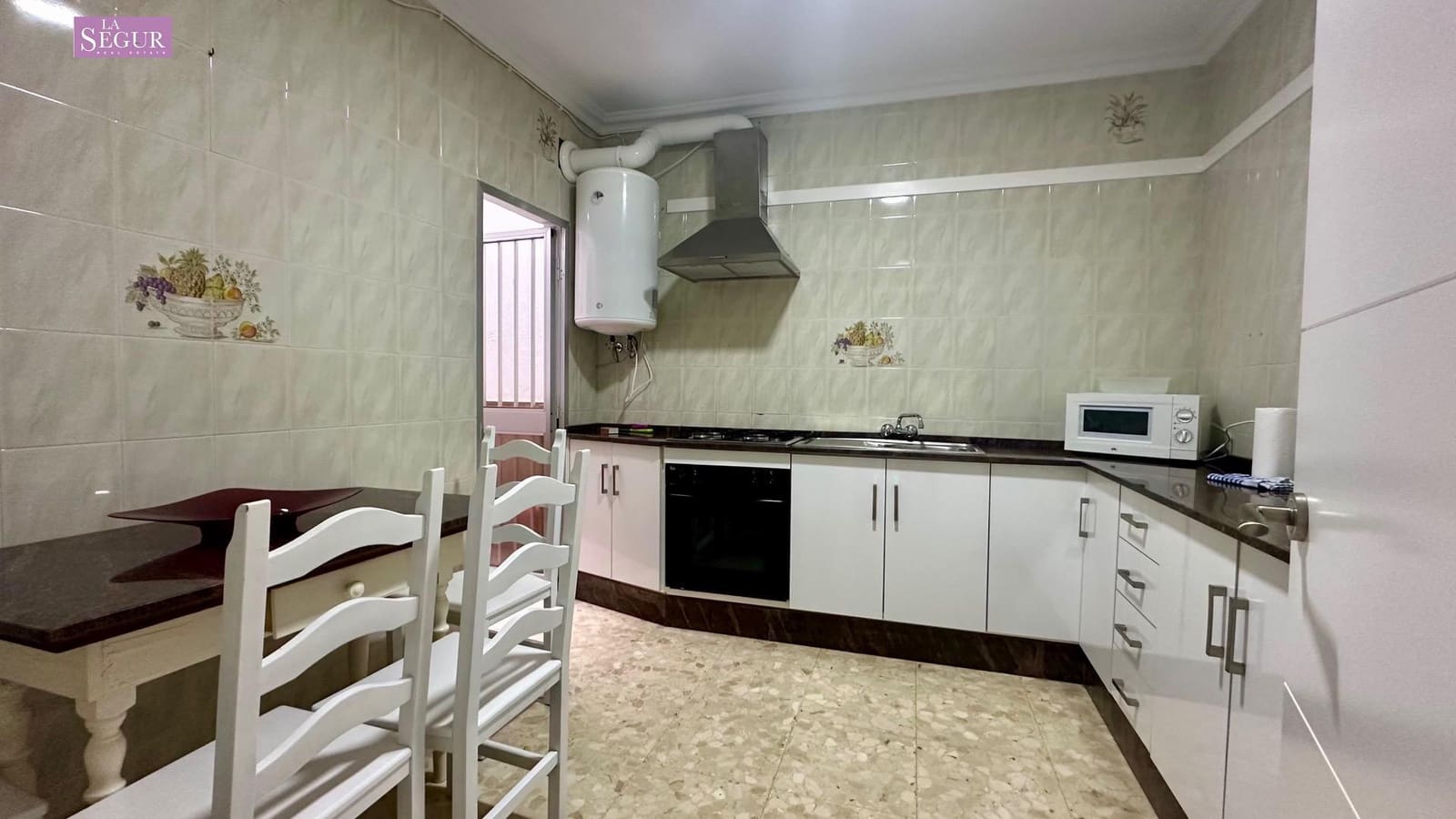 11 soveværelse Byhus til salg i Conil de la Frontera - € 850.000 (Ref: 8518654)