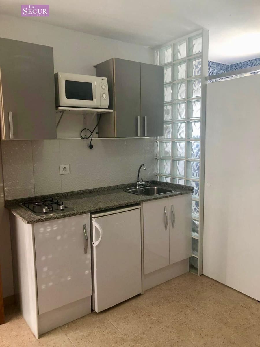 11 soveværelse Byhus til salg i Conil de la Frontera - € 850.000 (Ref: 8518654)