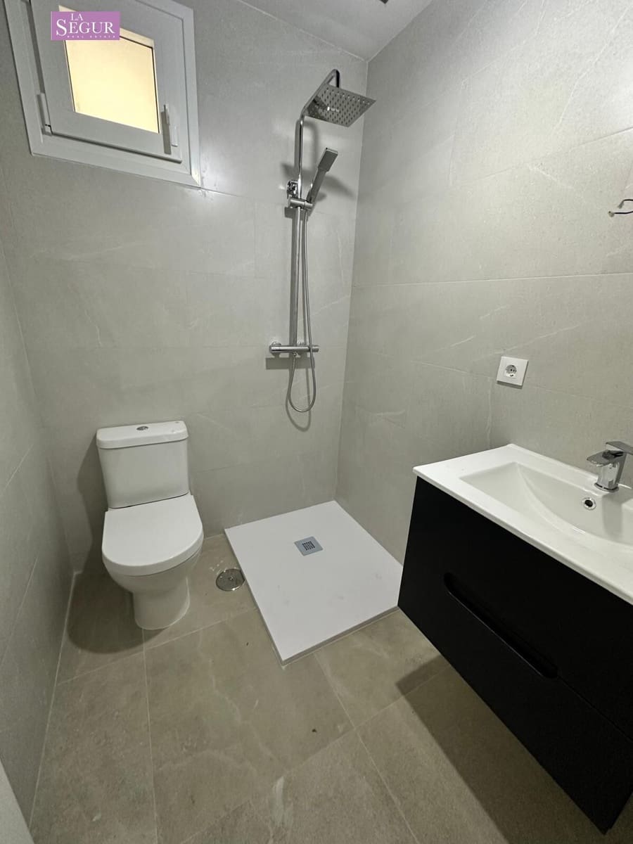 2 soverom Leilighet til salgs i Conil de la Frontera - € 230 000 (Ref: 8539635)