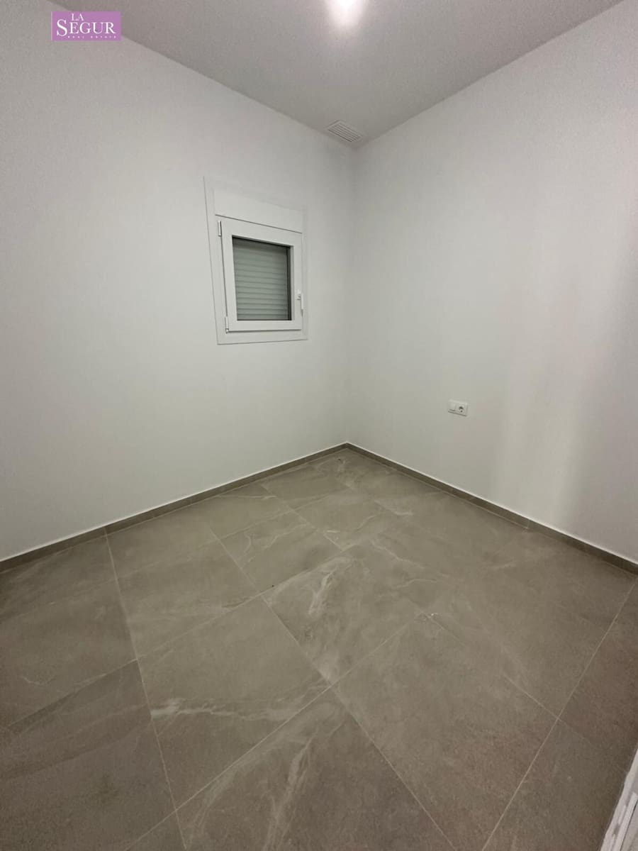 2 soverom Leilighet til salgs i Conil de la Frontera - € 230 000 (Ref: 8539635)