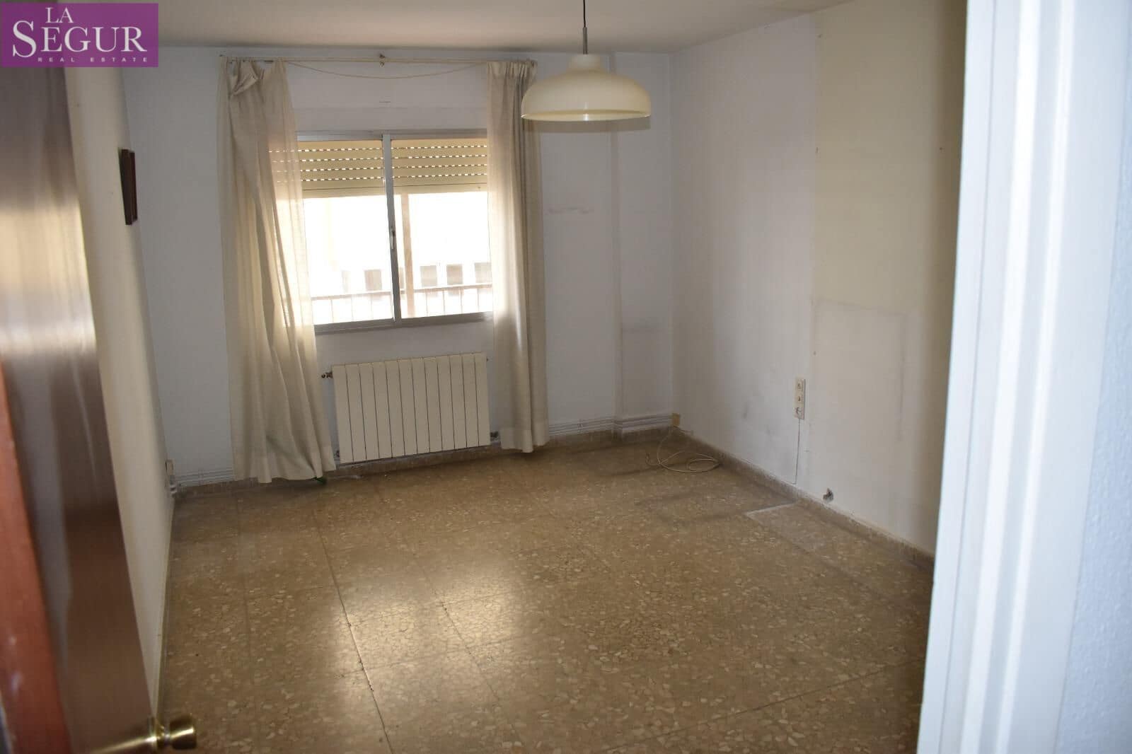 4 quarto Apartamento para venda em Cadis cidade com garagem - 590 000 € (Ref: 8572543)