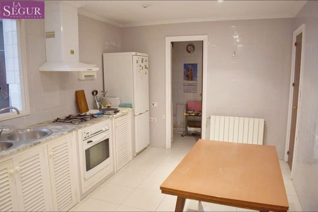 4 quarto Apartamento para venda em Cádis cidade com garagem - 590 000 € (Ref: 8572543)