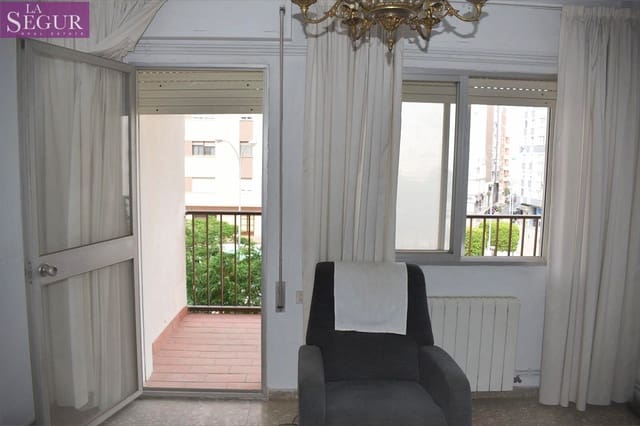 4 quarto Apartamento para venda em Cádis cidade com garagem - 590 000 € (Ref: 8572543)