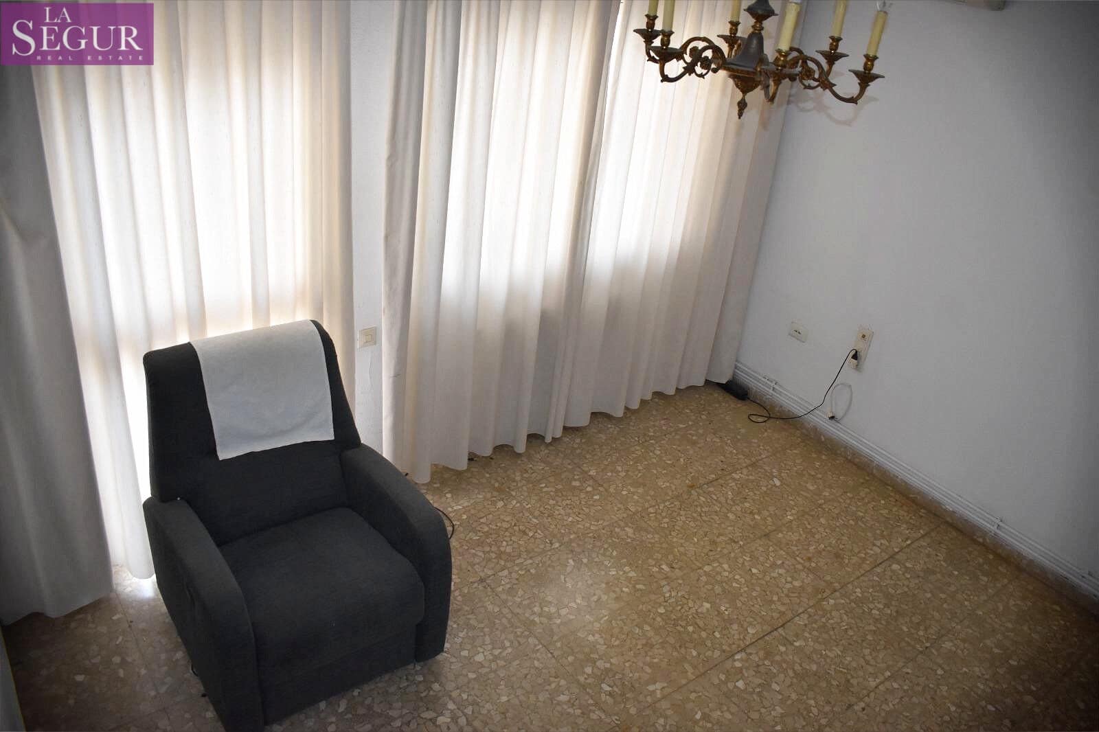 4 quarto Apartamento para venda em Cadis cidade com garagem - 590 000 € (Ref: 8572543)
