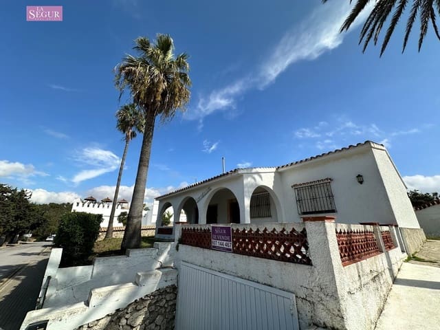 4 sypialnia Willa na sprzedaż w Conil de la Frontera z garażem - 670 000 € (Ref: 8584351)