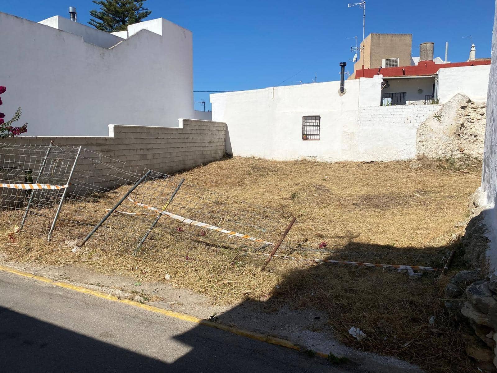 Terrain à Bâtir à vendre à Benalup - 105 000 € (Ref: 8595392)