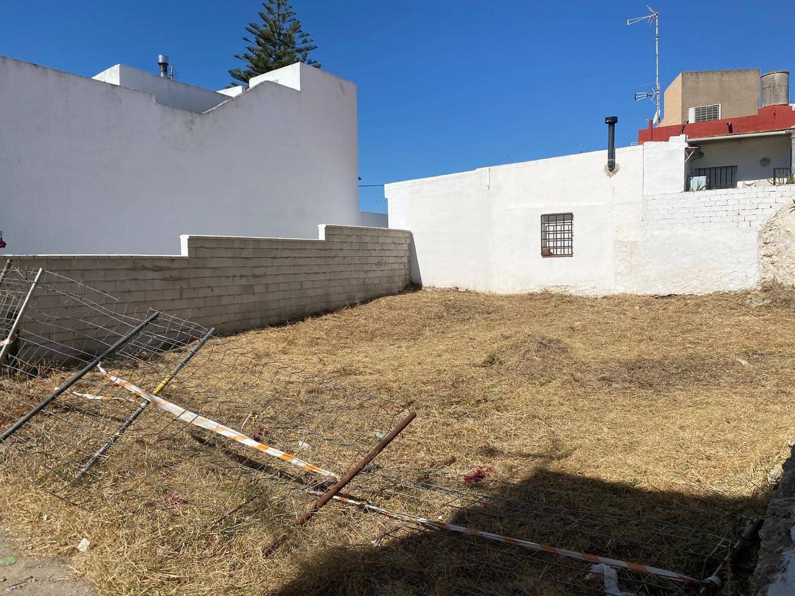 Terrain à Bâtir à vendre à Benalup - 105 000 € (Ref: 8595392)