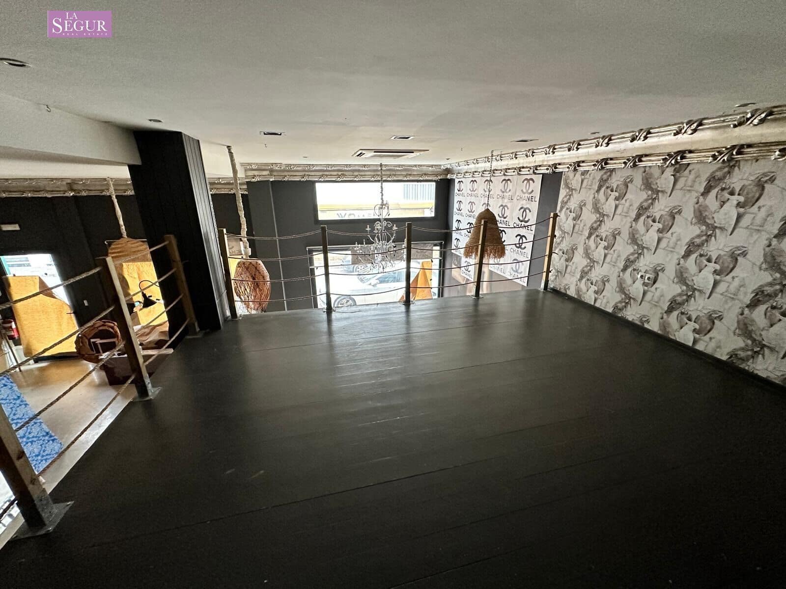 Erhverv til salg i Conil de la Frontera - € 360.000 (Ref: 8630284)