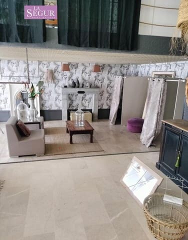 Erhverv til salg i Conil de la Frontera - € 360.000 (Ref: 8630284)