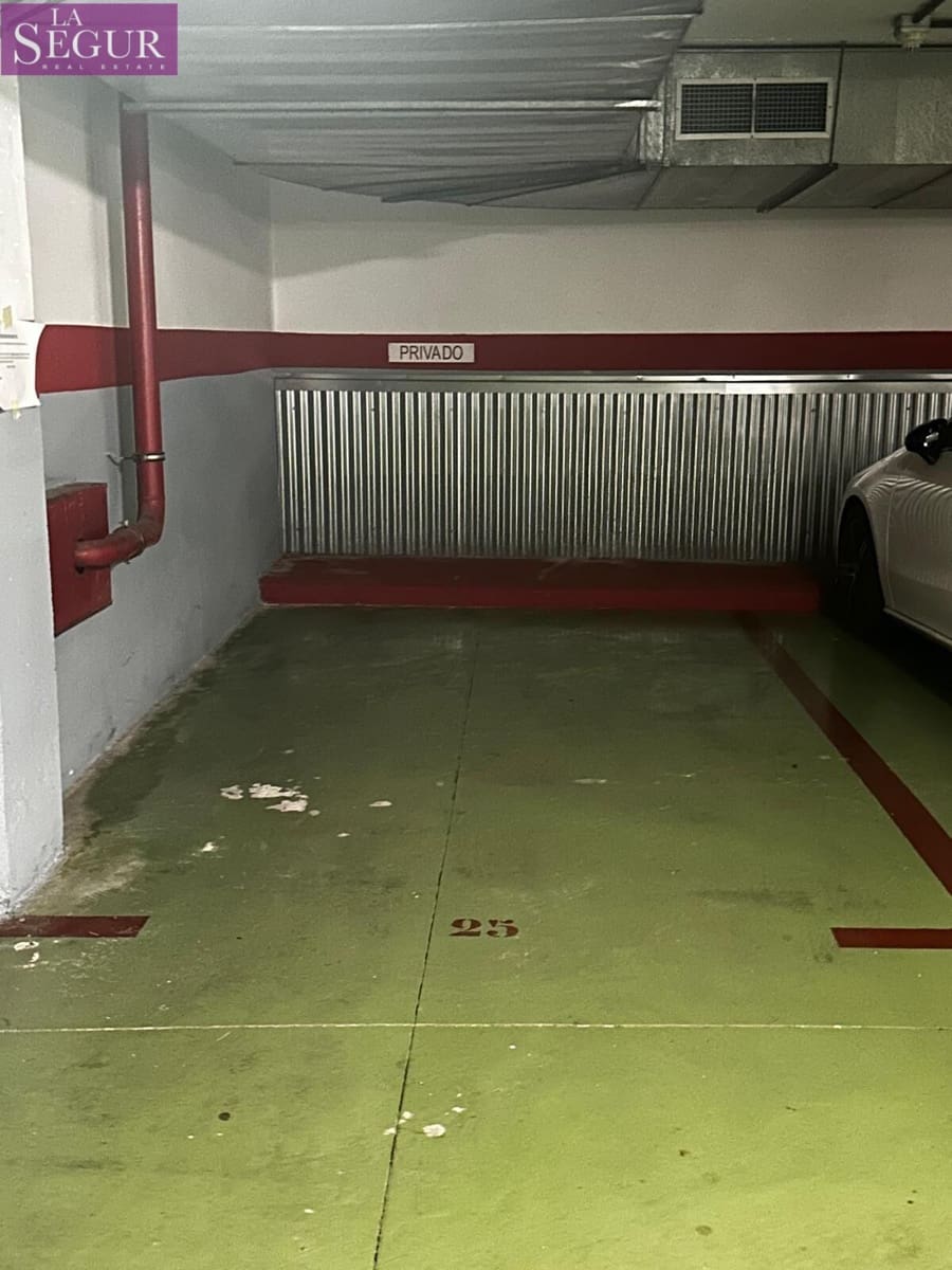 Garage à vendre à Cadix ville - 17 000 € (Ref: 8645245)