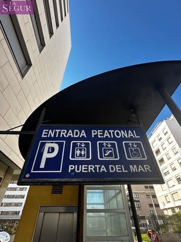 Garage til salg i Cádiz by - € 17.000 (Ref: 8645245)