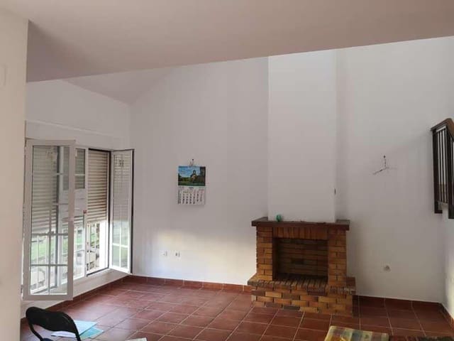 4 slaapkamer Rijtjeshuis te koop in Benalup - € 154.000 (Ref: 8675888)