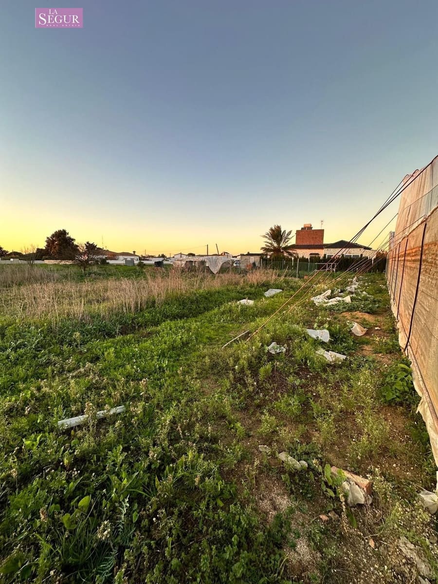 Grunde uden byggetilladelser til salg i Conil de la Frontera - € 75.000 (Ref: 8698188)