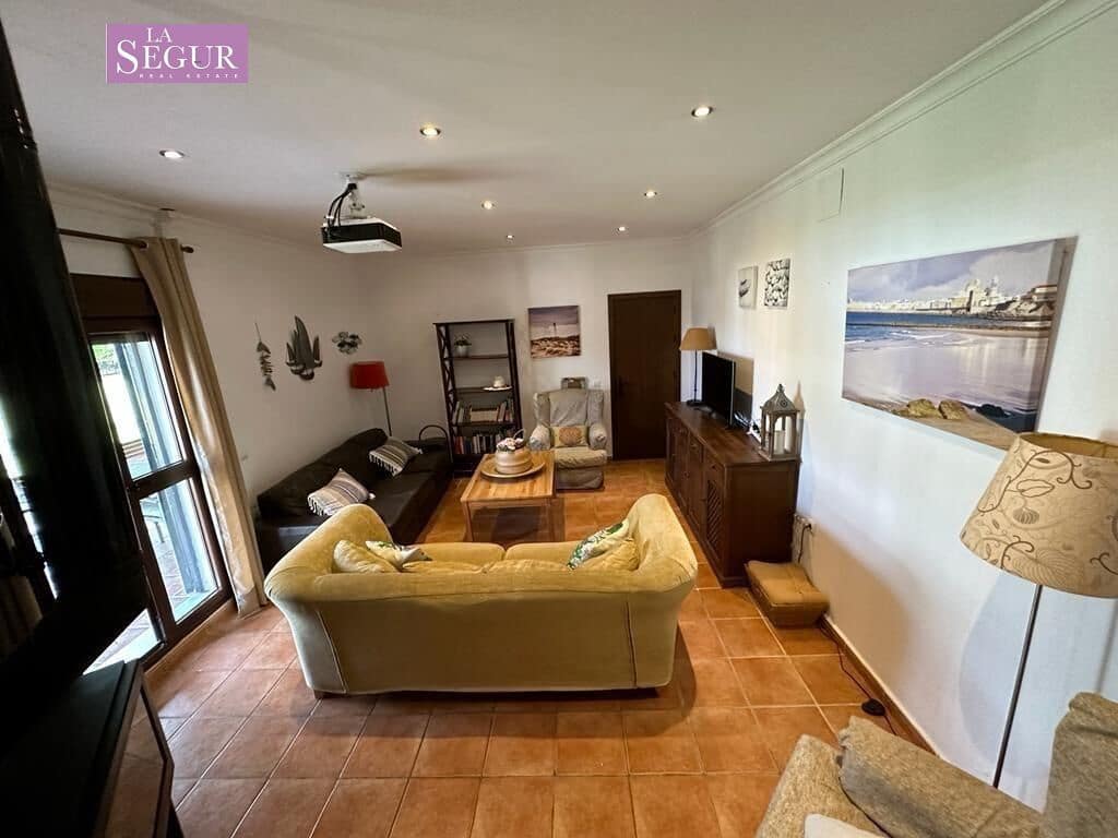 3 soverom Villa til salgs i Conil de la Frontera med svømmebasseng - € 489 900 (Ref: 8735676)