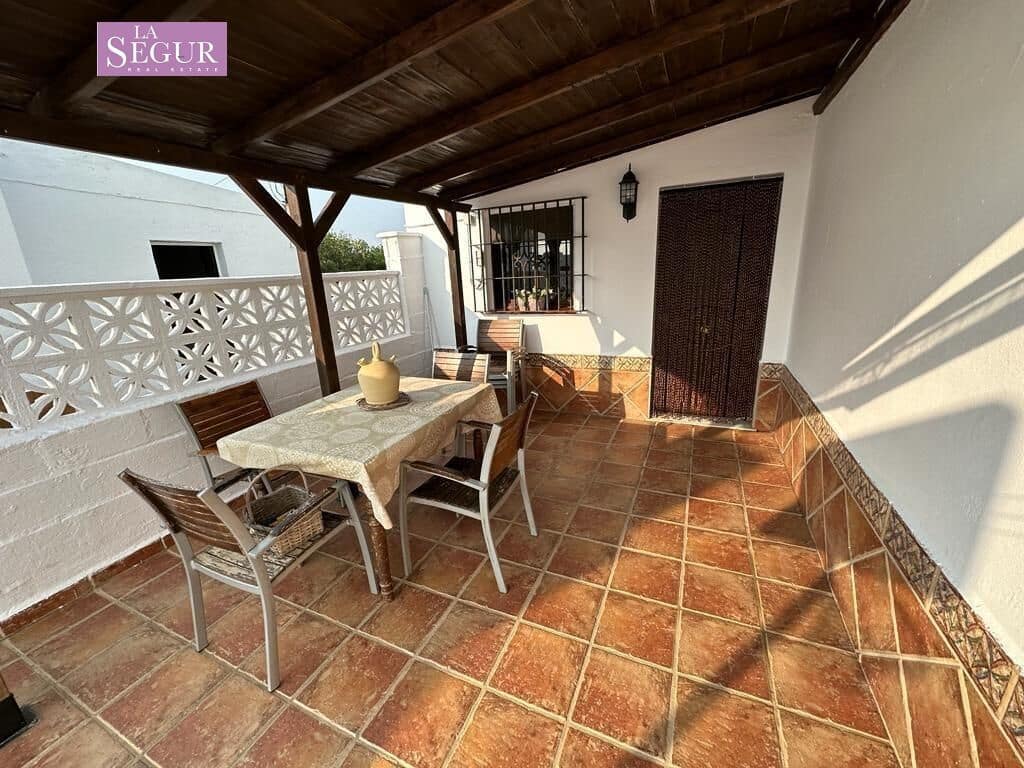 3 soverom Villa til salgs i Conil de la Frontera med svømmebasseng - € 489 900 (Ref: 8735676)