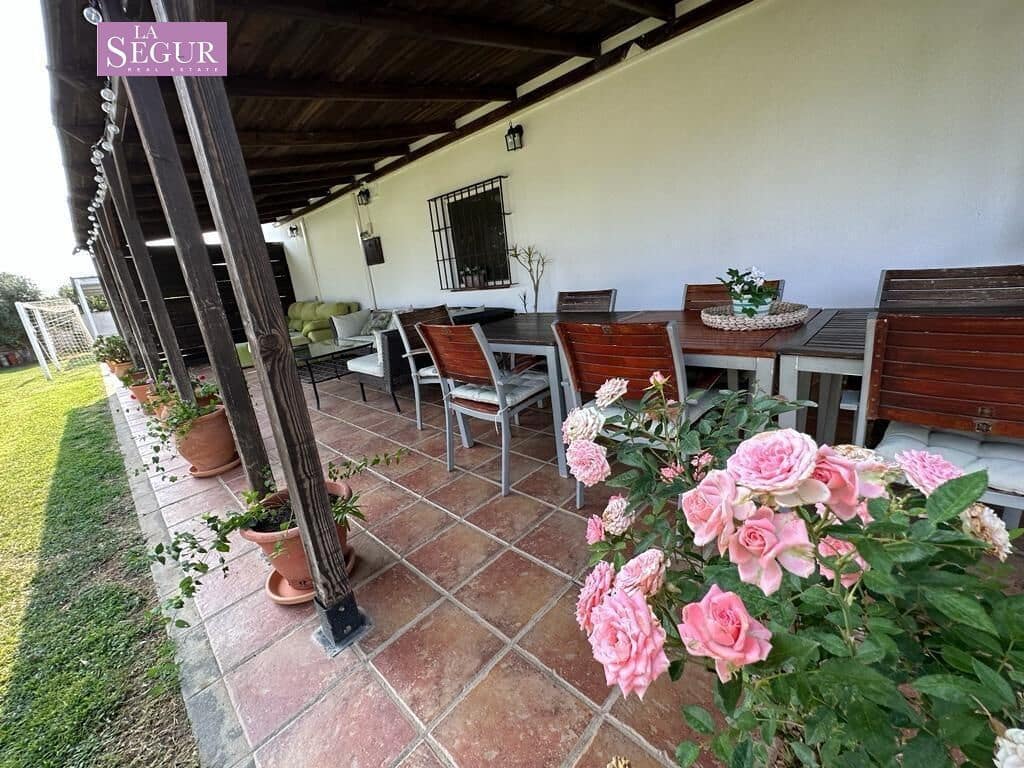 3 soverom Villa til salgs i Conil de la Frontera med svømmebasseng - € 489 900 (Ref: 8735676)