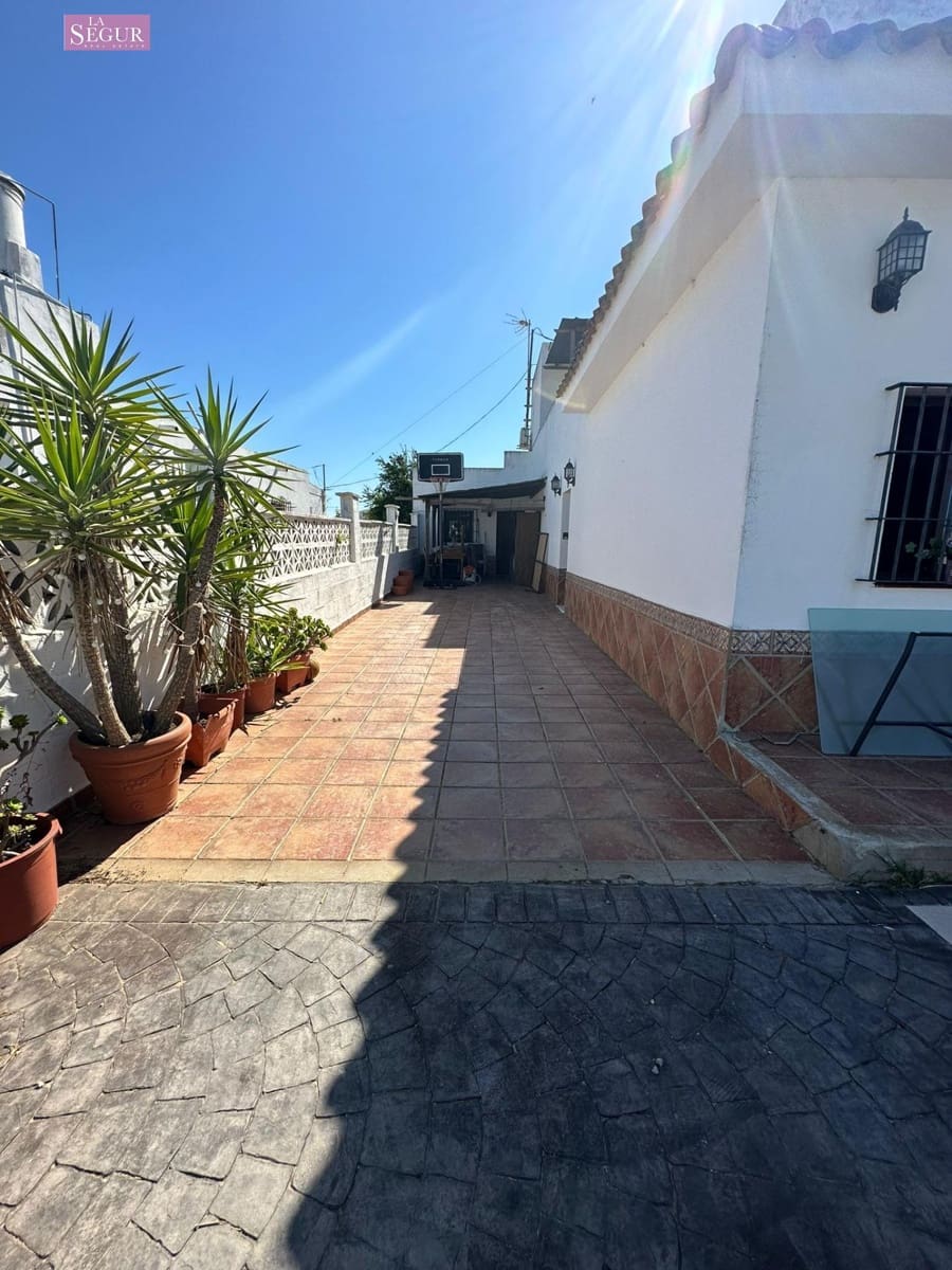 3 soverom Villa til salgs i Conil de la Frontera med svømmebasseng - € 489 900 (Ref: 8735676)